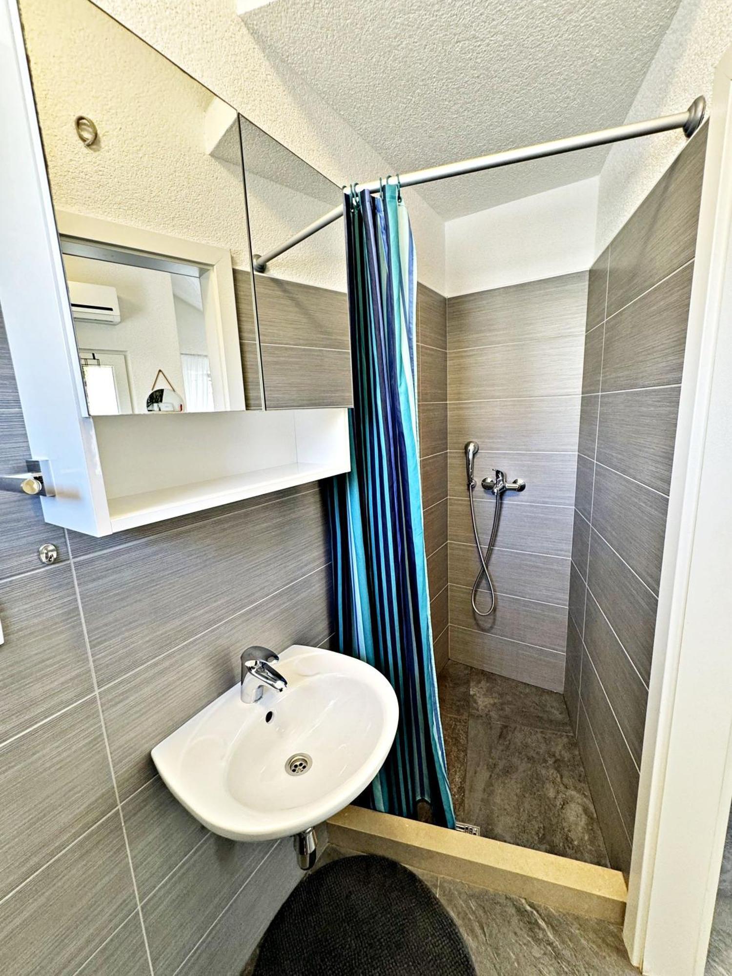 Studio Apartment Matoni Постира Экстерьер фото